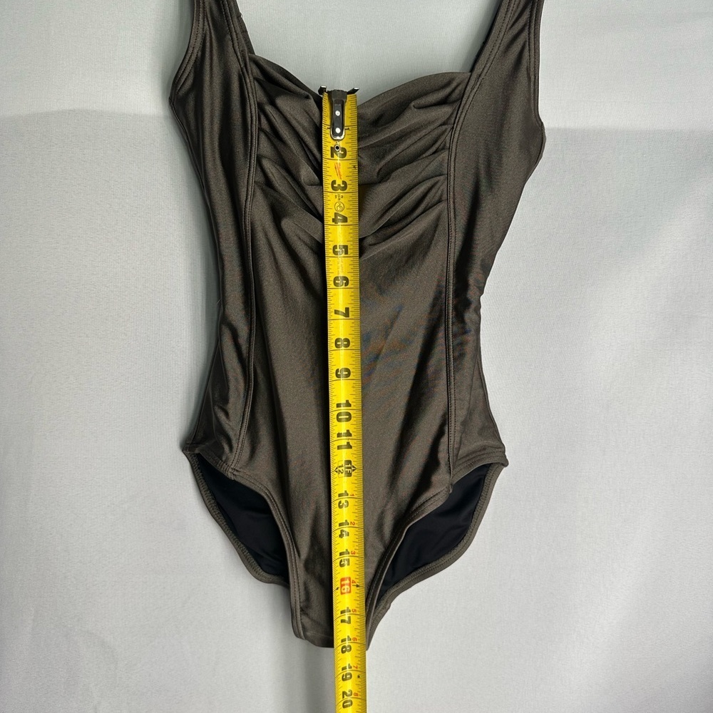 Calvin Klein Elegant One-Piece Swimsuit size 4 pre owned Exellent condition - Picture 4 of 8